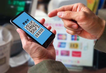 スマホを財布として使用するミニマリストのアプローチ