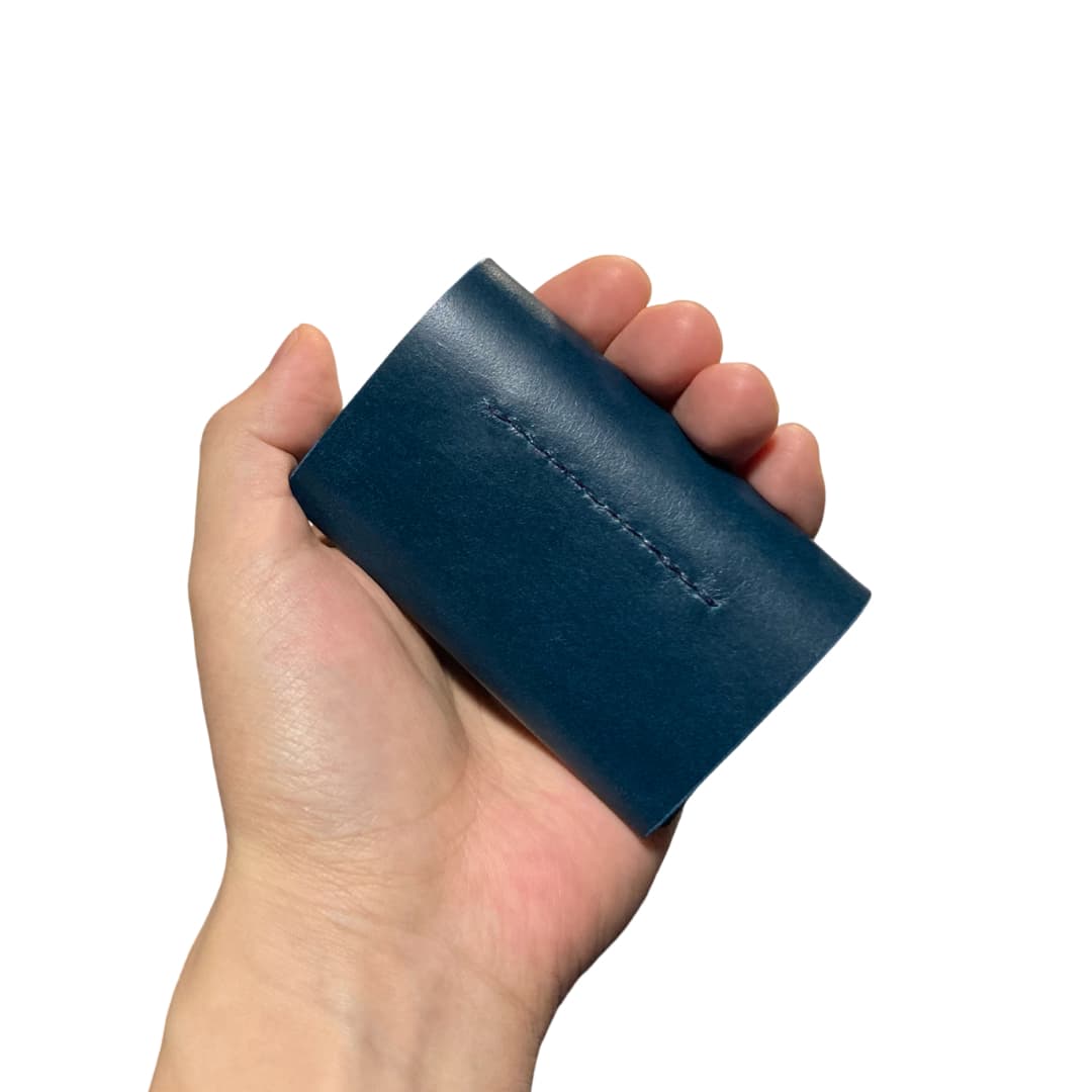 本革カードケース ミニマリスト向け キャッシュレス財布 背面