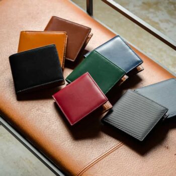 コードバン調_カーボン レザー box型小銭入れ 二つ折り財布｜MURAより