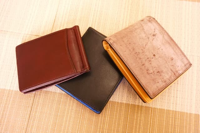財布　二つ折り財布