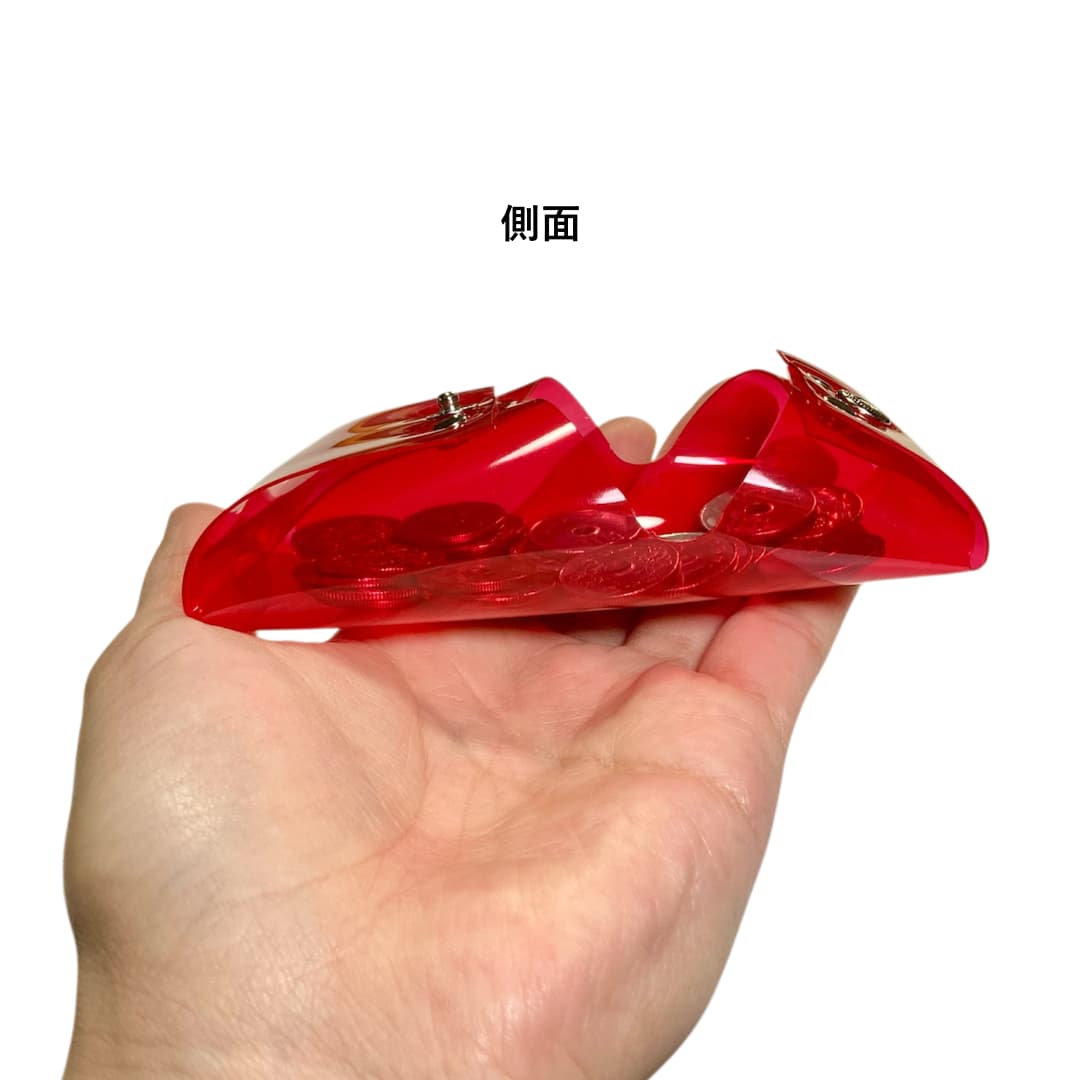 クリアコインケース 中身が見える透明小銭入れ ふっくらシルエット 手に持った状態