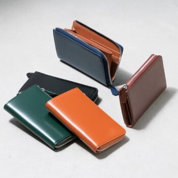 「ゴムが叶える収納革命」RANOVA Lite（ラノーバライト）コードバン調スプリットレザー_カーボンレザー コンパクト長財布｜MURAより