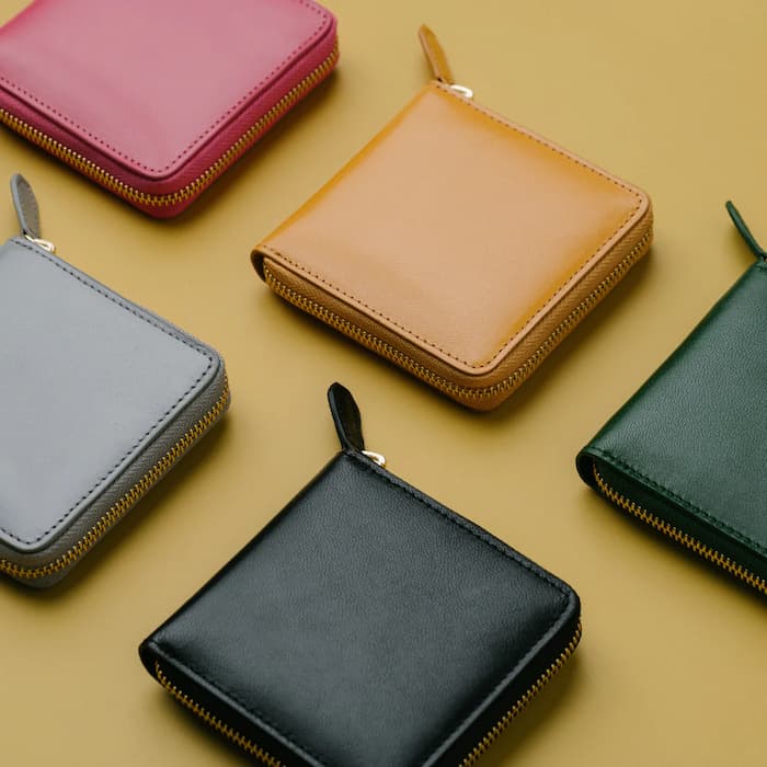 ラウンドファスナー ゴートレザー スキミング防止機能付き スクエア 二つ折り財布|MURAより