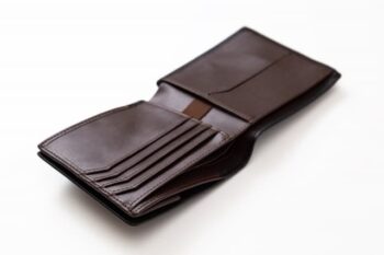 二つ折り財布　カードポケット