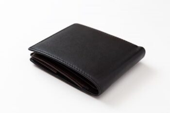 二つ折り財布　留め具なし　スマート