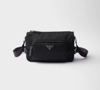 ナイロンバッグ　プラダ