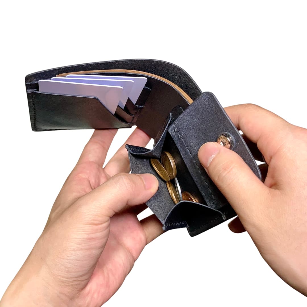 本革二つ折り財布 小銭入れ付き コンパクトサイズ ブラックレザー カード縦入れタイプ コインポケット