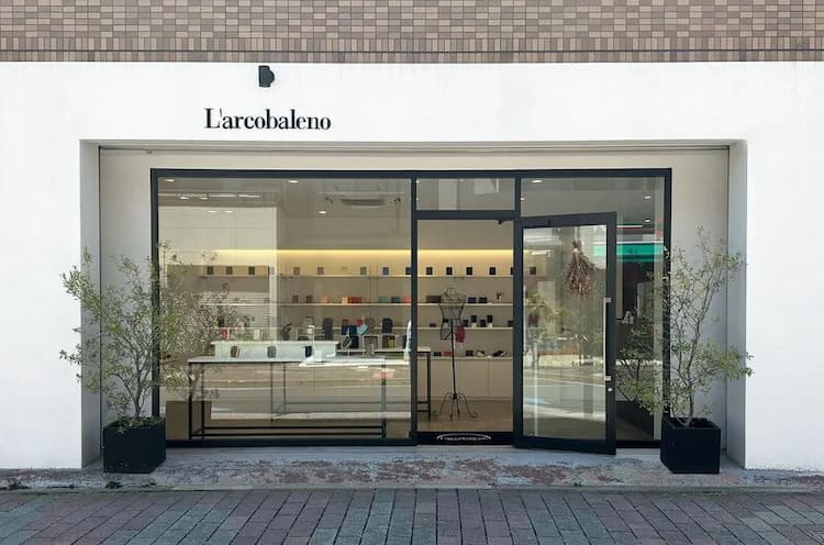 イタリア製　財布　マイナーブランド　ラルコバレーノ