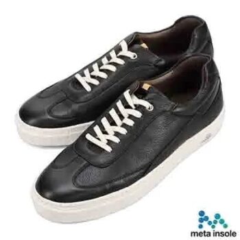 柔靭で軽快なレースアップスニーカー M507MT｜マドラスより