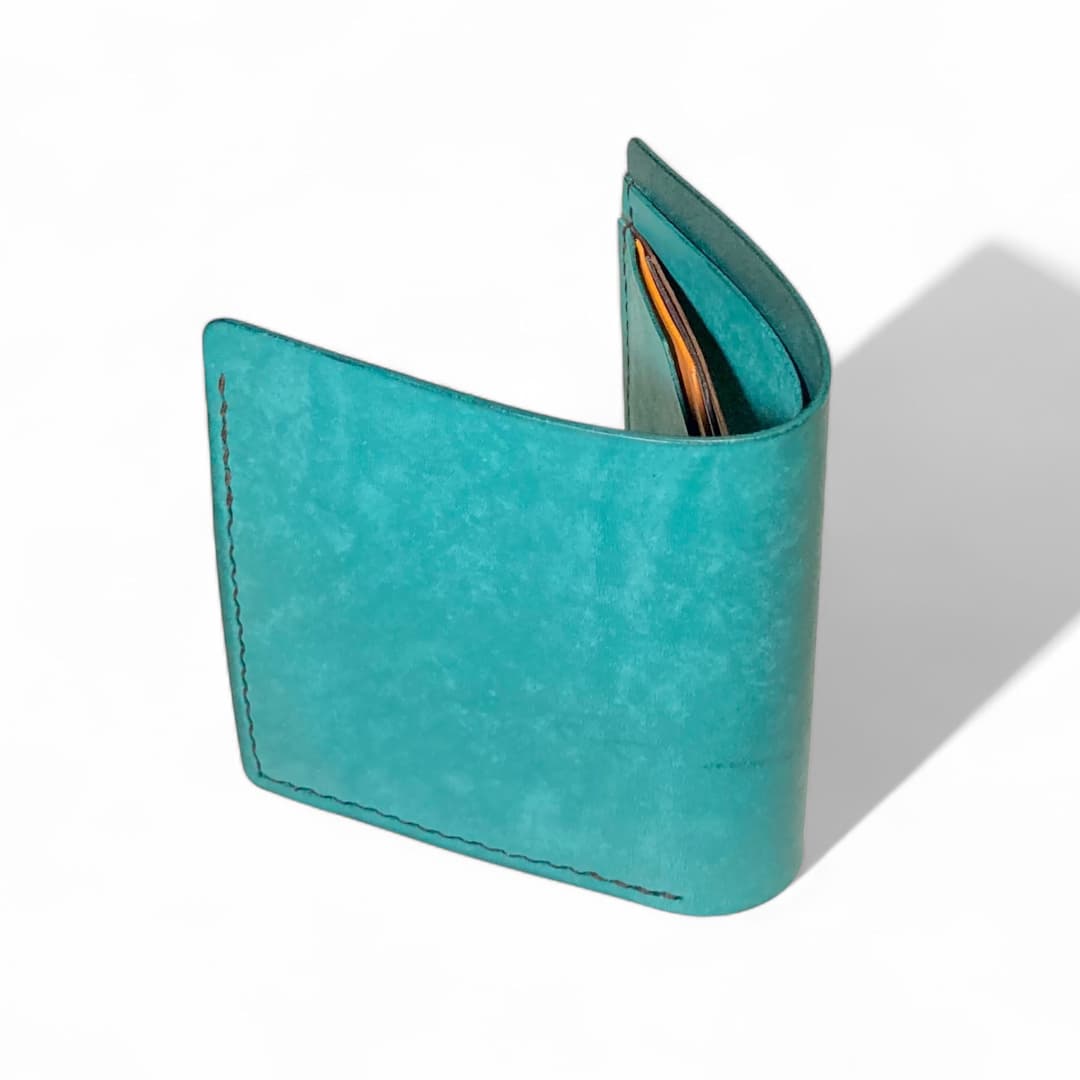 イタリアンレザー4色使いの二つ折り財布 小銭入れ付き カード縦入れタイプ コンパクト設計 メイン