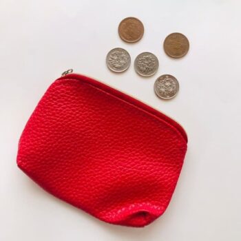 赤い財布 お金たまらない