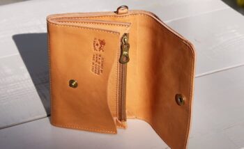 イルビゾンテ 財布 後悔