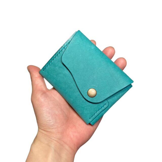 クロスフラップミニウォレット マヤ ターコイズブルー メイン