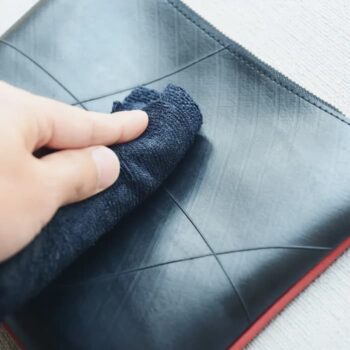 SEALのバッグの手入れ