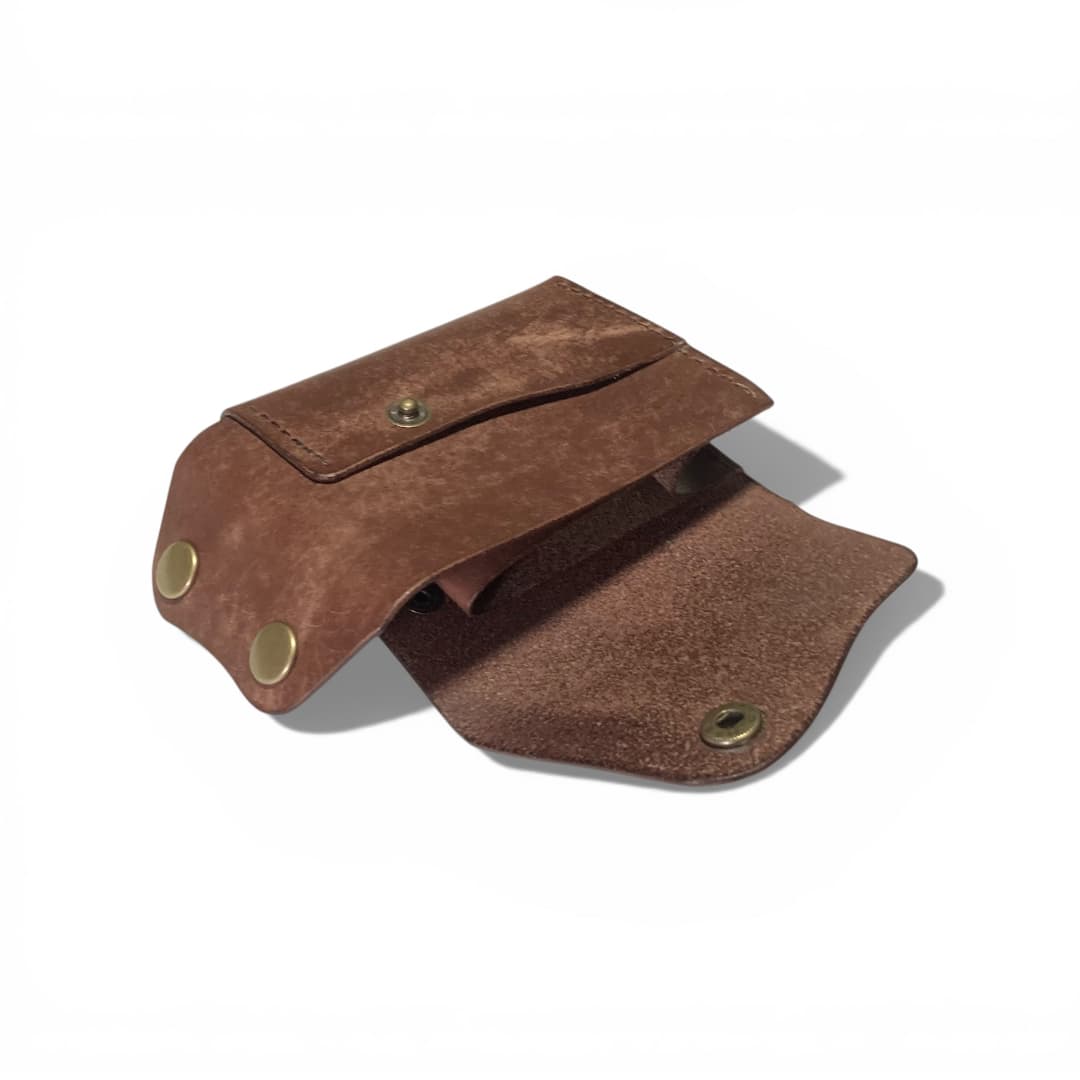 クロスフラップミニウォレット マヤレザー ブラウン 開いた状態