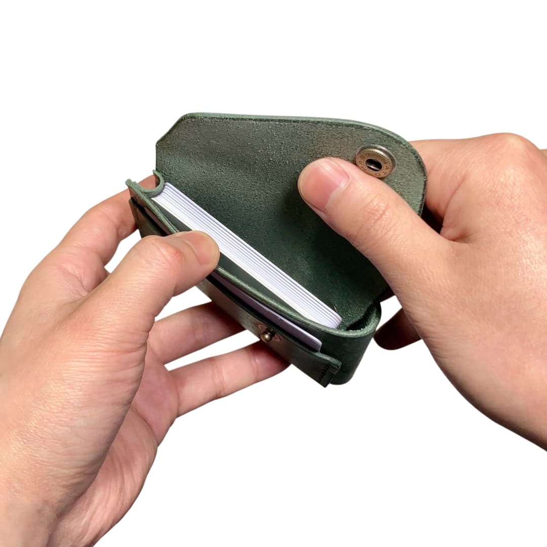 クロスフラップカードケース 容量