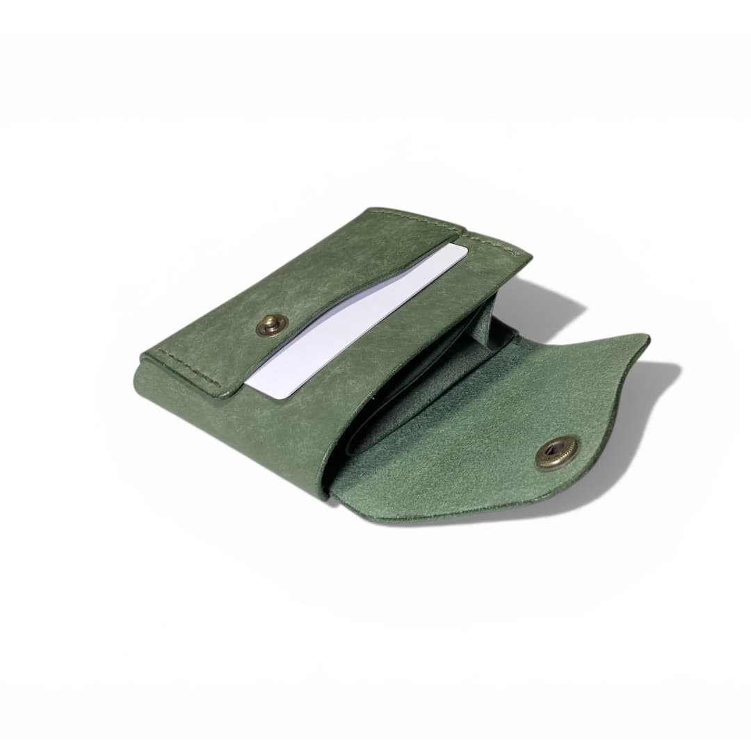 クロスフラップ ミニウォレット マヤ ダークグリーン フロントポケット