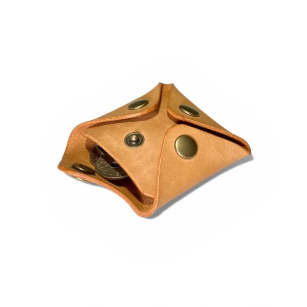 マヤショルダー・スクエアコインケース・個性的・使いやすい形・味が出る・本革・縫わない