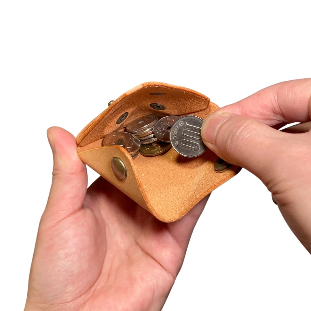 マヤショルダーレザー スクエアコインケース オープン