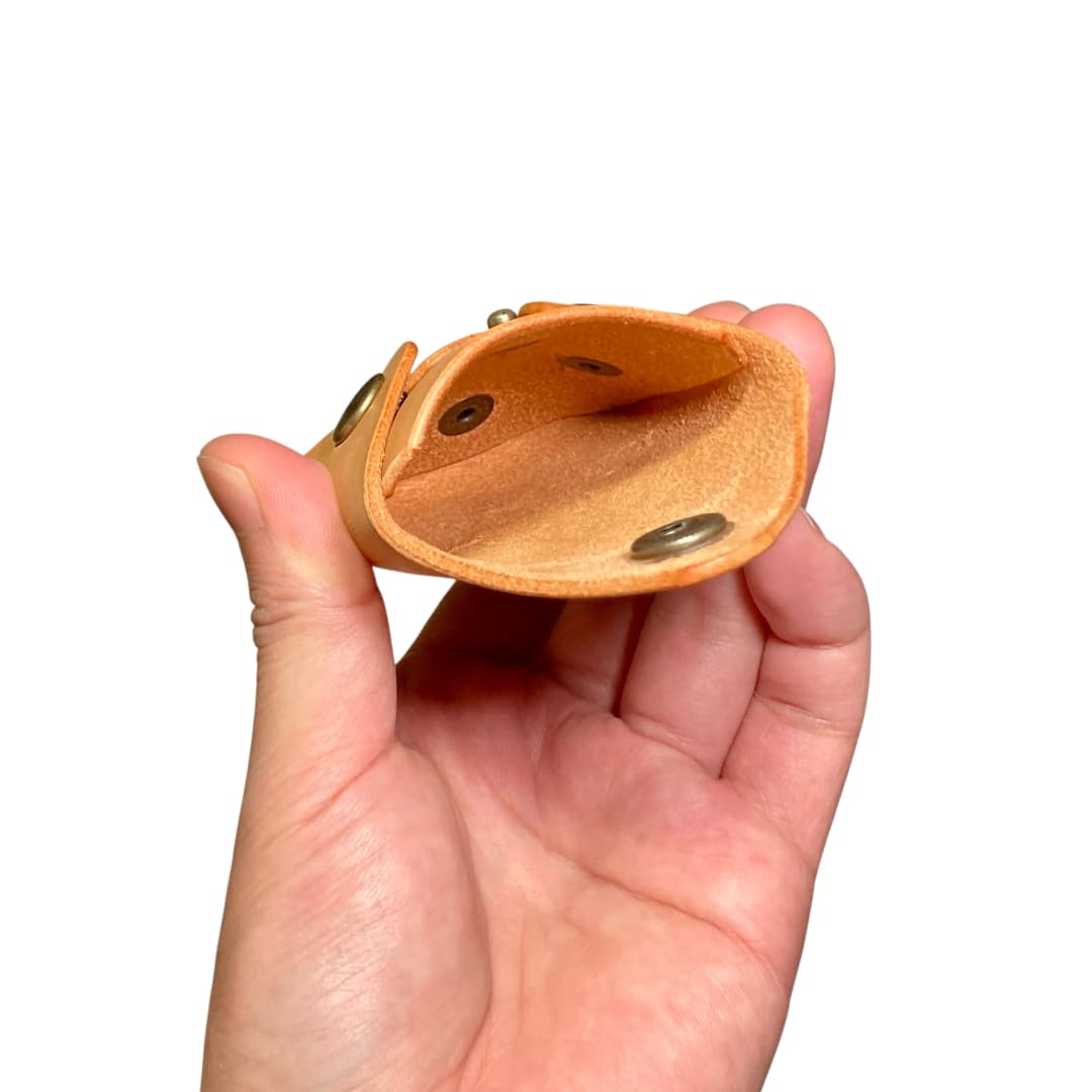 マヤショルダーレザー スクエアコインケース ポケット