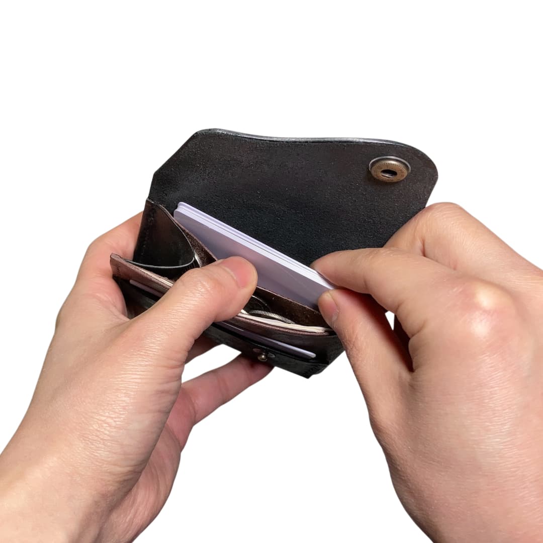 ブラック ブラウン クロスフラップミニウォレット カードポケット