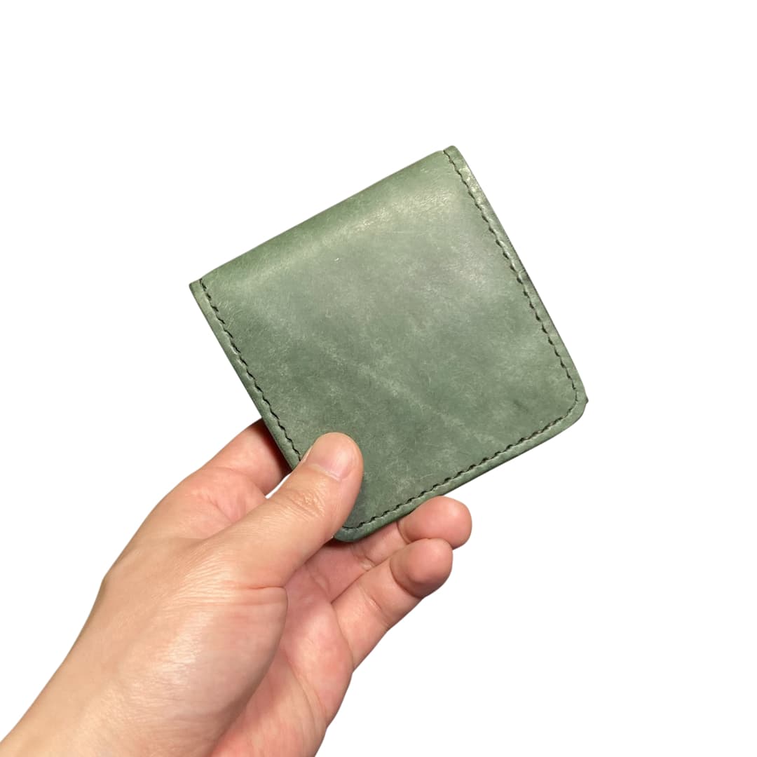 お札とカードだけの極小財布 マヤショルダー単色モデル サイズ