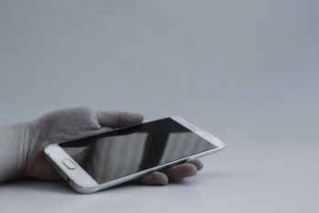 SNSで上手い人の作品を見て自信喪失